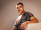 Xxx shows ElianMoreau