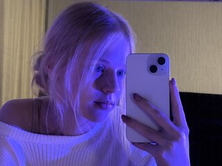Amateur jasmine MimiLewis